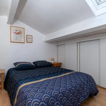 Duplex A 500 M Du Port D'hyeres Lesclesdenicole Le Pradet Apartment Hyeres